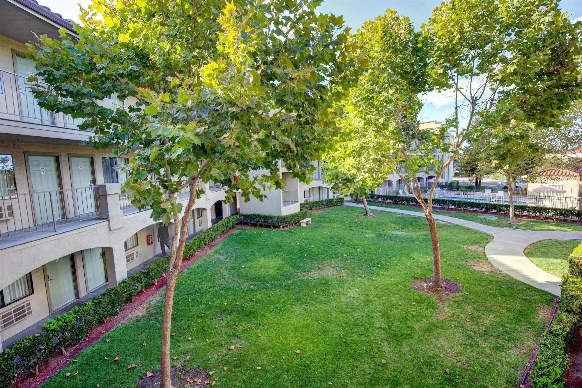 Inn At Rohnert Park Exterior foto
